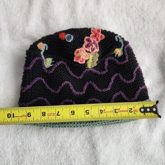 Little Journeys Chicago 100% Alpaca Wool Hand Made Knit Floral Beanie Peru - Picture 6 of 7